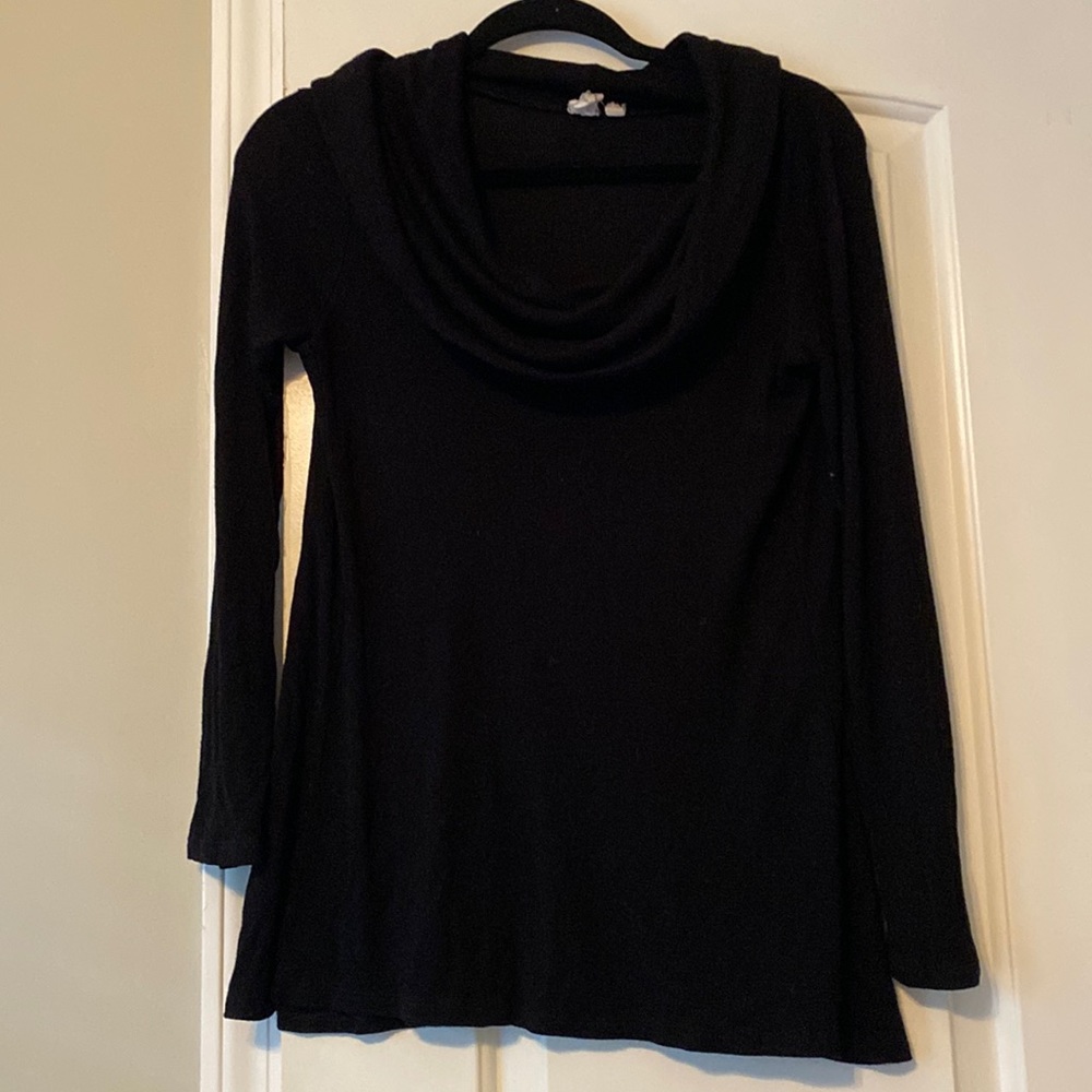 Black soft sweater size XS